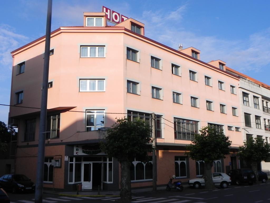 Hotel Restaurante Pizzeria Abc Laracha Buitenkant foto